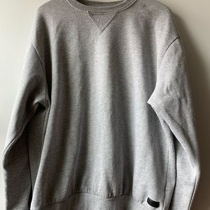 Grey Crew Neck Men’s Sweater. L/XL.
